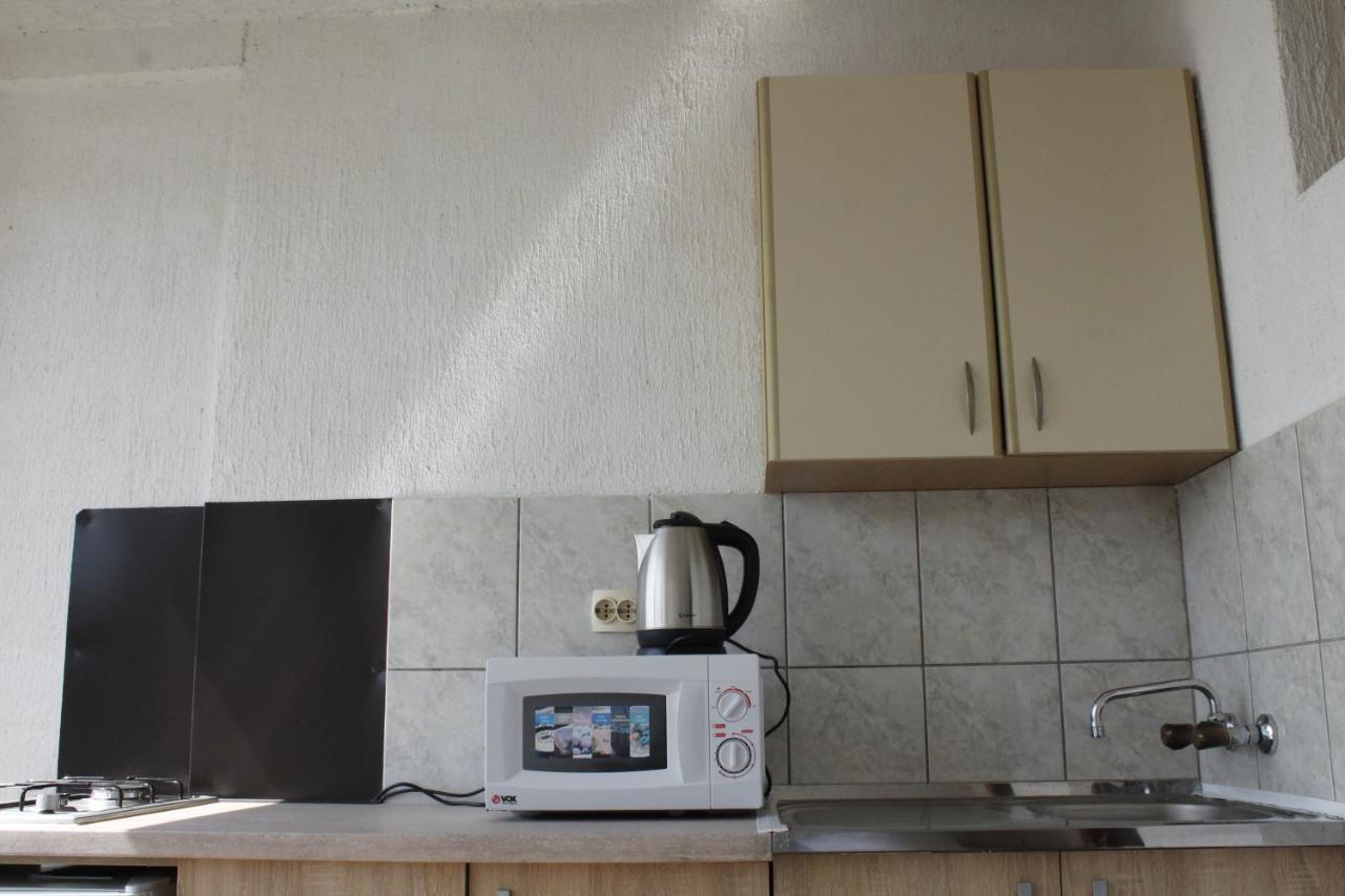 Pataki Studios Petrovac Екстериор снимка