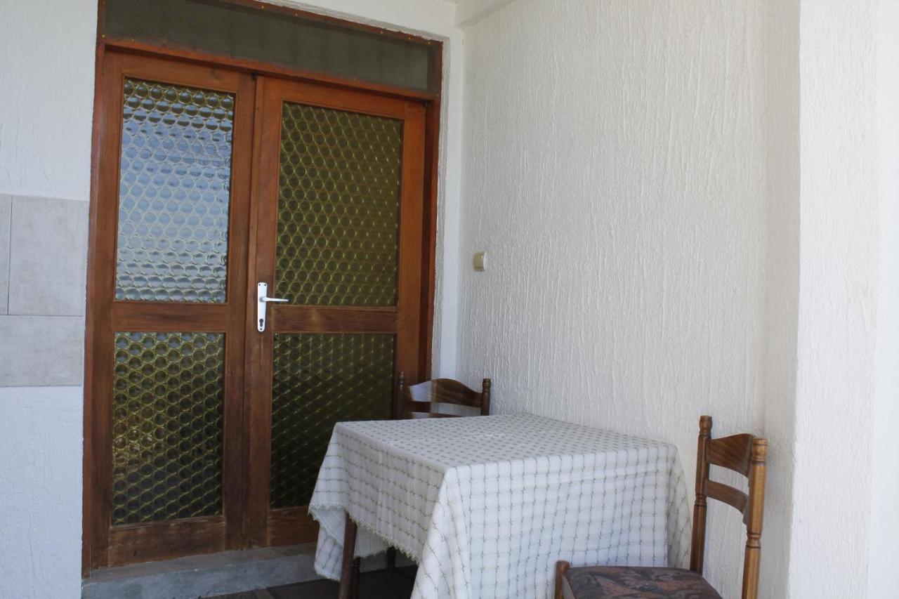 Pataki Studios Petrovac Екстериор снимка