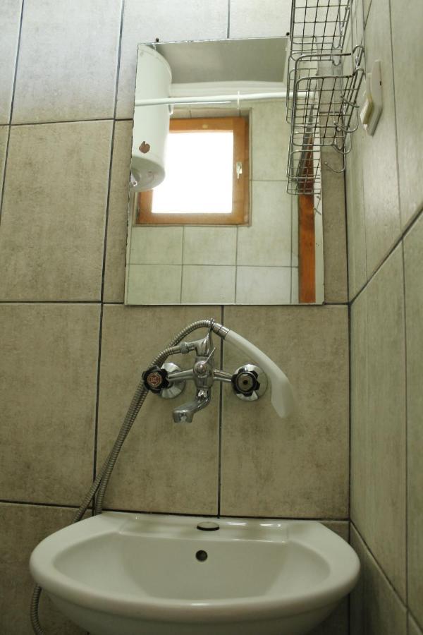 Pataki Studios Petrovac Екстериор снимка